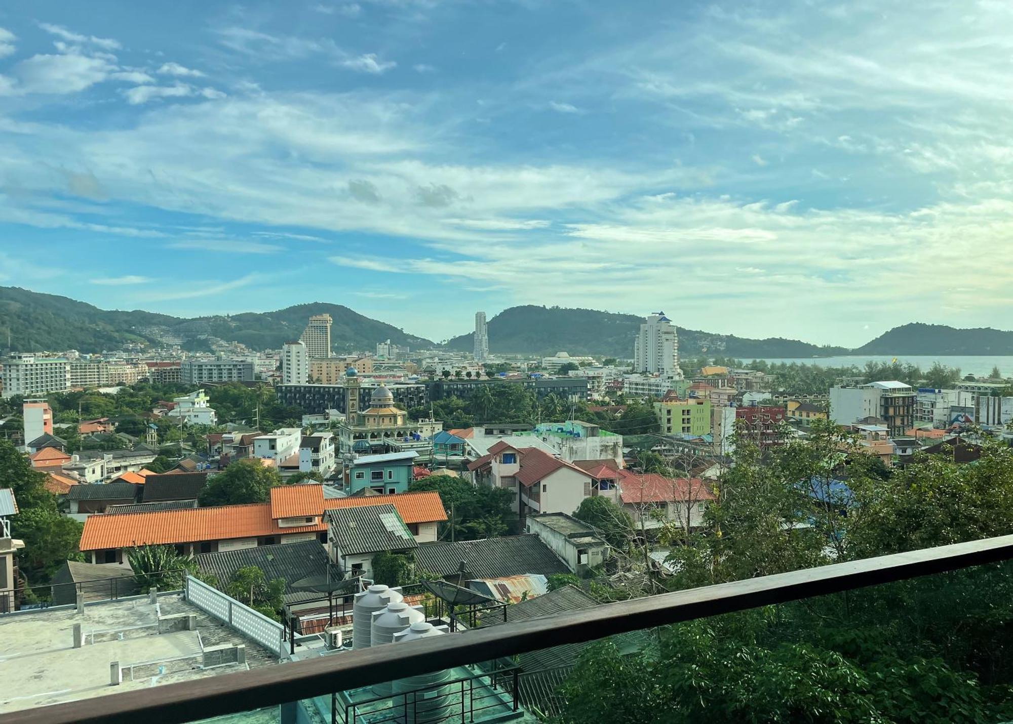 อีเมอรัล เทอเรซ อพาร์ทเมนต์ บาย ลอฟตี้ Patong ภายนอก รูปภาพ