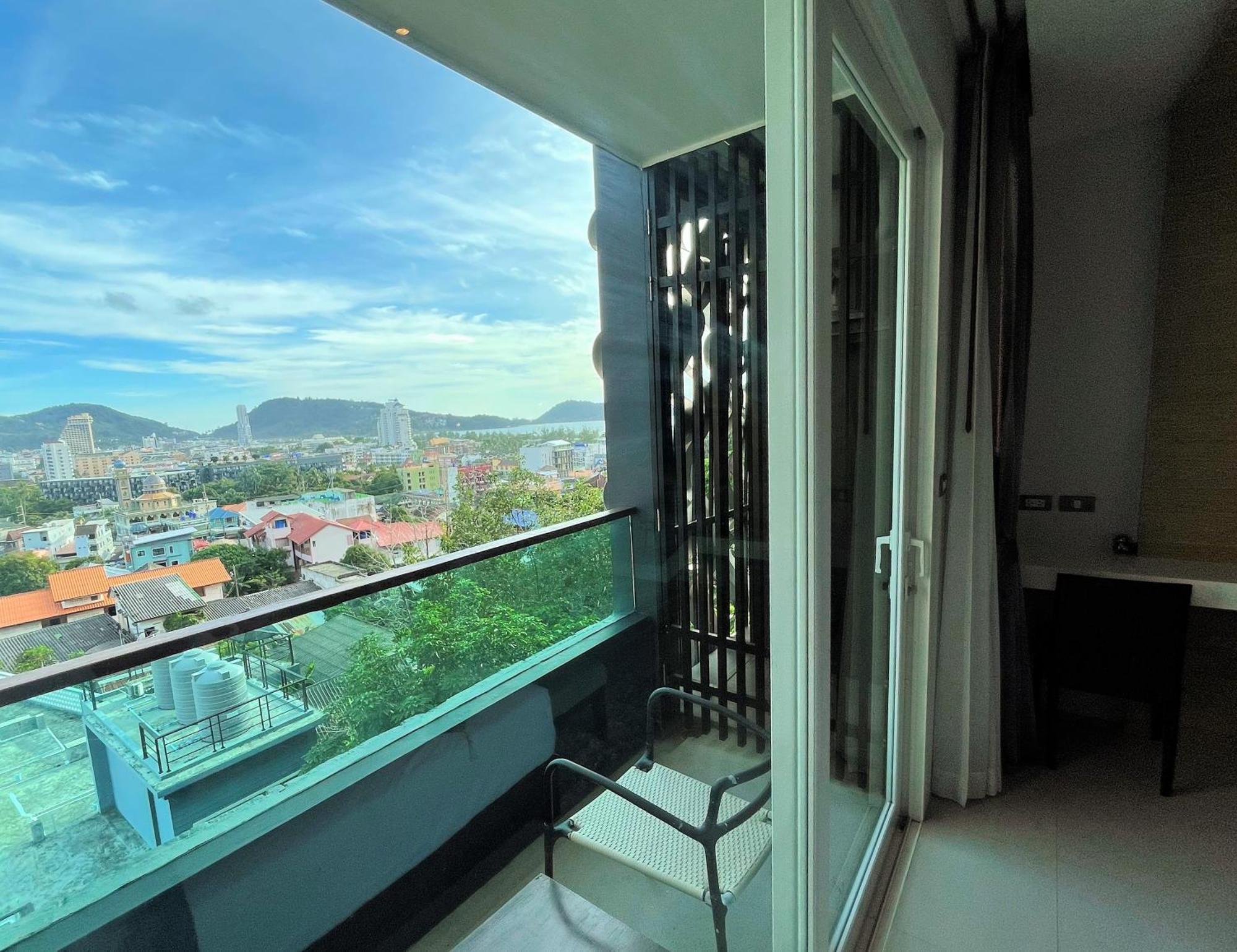 อีเมอรัล เทอเรซ อพาร์ทเมนต์ บาย ลอฟตี้ Patong ภายนอก รูปภาพ